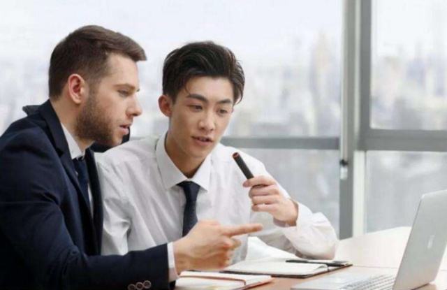 專業(yè)英語陪同翻譯收費要多少錢一天_尚語翻譯 專業(yè)英語陪同翻譯收費要多少錢一天_尚語翻譯